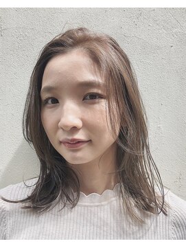 バルベストーキョー(BARBES TOKYO) 【BARBES RISA】外ハネミディアムレイヤー