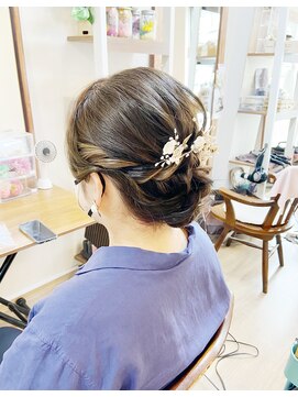 ロカット サロン(Roquat Salon) ミディアムシニヨンヘアセット【立川/エクステ/袴/立川/立川】