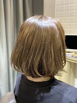 カミケンガレリア(kamiken. galleria)&nbsp;パーマ風ナチュラルかわいい美髪ミディアム【カミケンガレリア】