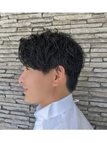 ハイバレーヘアーメゾン(HIGH VALLEY HAIRMAISON) マッシュ 黒髪 束感 女子ウケ ツーブロック 波巻きパーマ