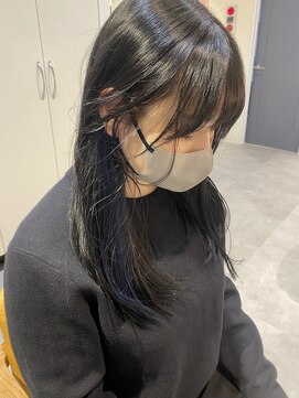 ロカ(roka) イヤリングカラー / 青 /ブルーブラック×ネイビー