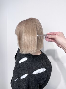 インスヘアー 梅田(INCE HAIR) 大人可愛い20代30代小顔外切りっぱなしボブミルクティーベージュ