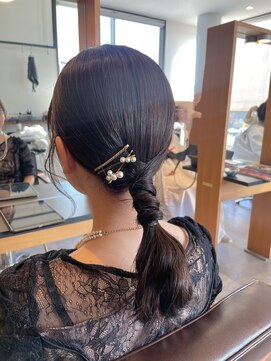 ティア ヘアデザイン(Theia hair design) タイトローポニー