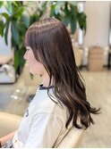 ブラウンベージュ