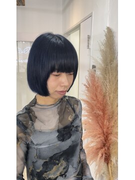 ロアヘアーコーディネート 京都駅前店(LoRE hair coordinate) ネイビーブルー  ブリーチ 2～3回