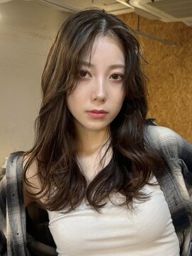 ファルベ(Farbe) ホワイトグレージュ/ミニウルフ/デジタルパーマチェリーブラウン