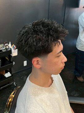 キングスマントーキョー 多摩センター2nd(KINGSMAN TOKYO) スパイキー×フェードスタイル