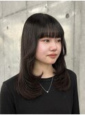 ミディアムレイヤーカット♪ ぱっつん前髪 韓国ヘア