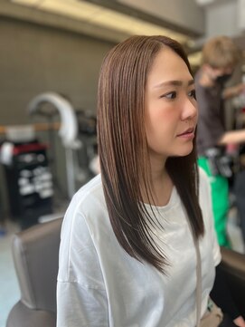 ヘアールーム プリズム(Hair room Prism) 王道ストレート