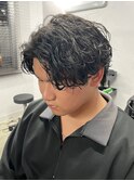 シャドウパーマ刈り上げセンターパートフェザーパーマ