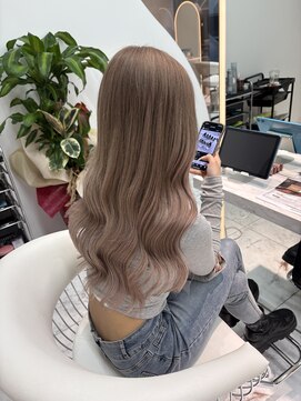 ロンドルピナス 小倉(Lond Lupinus) ミディアムヘア暗めカラー/デザインカラー/フェイスフレーミング