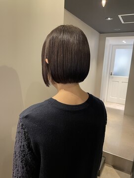 まとまりやすさ抜群の艶ボブ