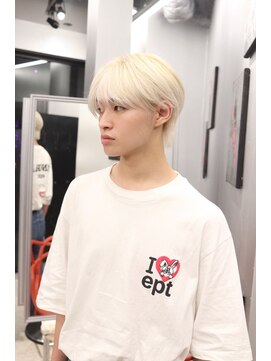 ペレ 梅田(PELE) MEN’S/リバースセンターパート/ニュアンスパーマ/梅田