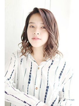 トランクイルグラフ(TRAN9UIL graph) 20代30代40代　かきあげリフトアップレイヤー【草津】