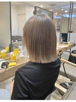 ヘアーブレイス(hair brace)&nbsp;暗染履歴のミルクティーベージュstylist聖斗