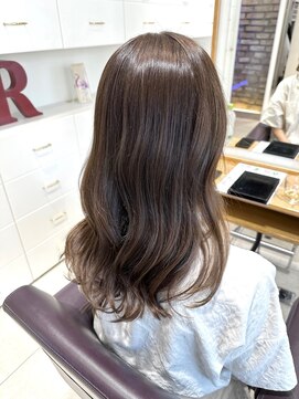 ビーハイブ 一番町店 アヴェダ(BEHIVE) ミルクティーベージュ×ハイライト