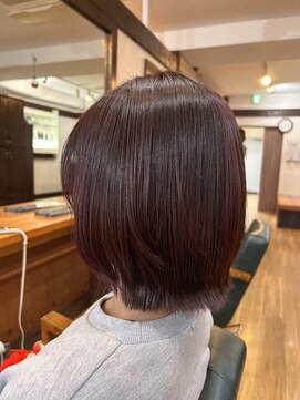 ララ(LALA) レイヤーボブ×チェリーレッドカラー