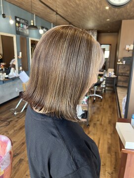 ロイズ ヘアデザイン アンド スパ(LOES) デザインカラー×白髪ぼかしハイライト×ベージュ