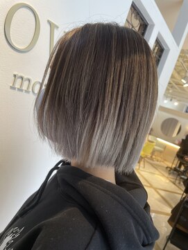 ラビスモア(Lovis moa) 魅力倍増カール/セミディ/シアーカラー/ダークアッシュ/姫カット