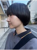 重めマッシュとダークトーンカラー