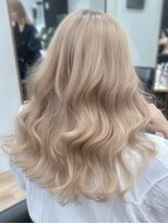 ジゼル 小倉(GiseL)&nbsp;ミルクティーベージュ　ホワイトカラー　ケアブリーチ