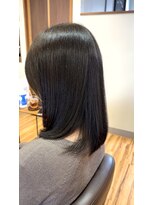 エスト(est.)&nbsp;暗めグレージュ×クセが出づらいローレイヤー　20代30代40代50代