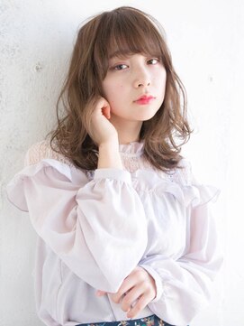 ルティア 池袋(Lutia) ミルキーベージュ ラフ巻きスタイル