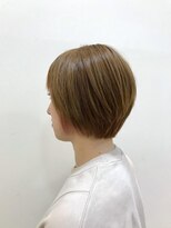 ワイスラッシュジングウ(Y / JINGU)&nbsp;ちらりと見えるイヤリングカラー