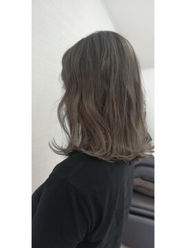 フローイング(Flowing) 外ハネアレンジロブ☆　バレイヤージュ☆