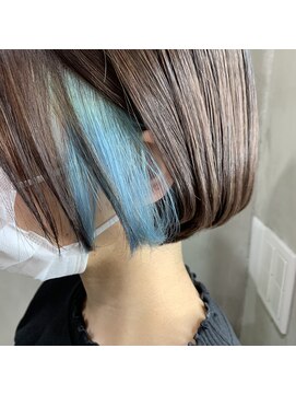 モノ アンド イニ(Mono & inni) 【奈良/韓国スタイル】ボブ×インナーカラーアイスブルー