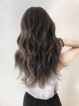 ティータ(teeta) 【浦中】やりすぎない外国人風カラー