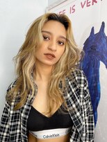 ロンプ(romp)&nbsp;レイヤー ハッシュカット ハイライトカラー