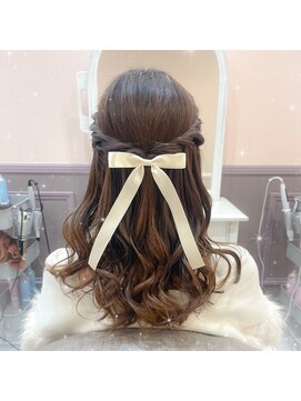 アリエス 渋谷駅西口店(Aries) ねじりハーフアップ