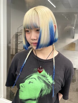レコ 渋谷(LECO) ミニボブカットブロンドブルーデザインカラー