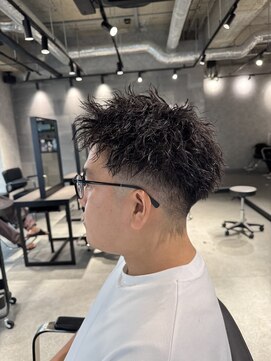 スタッド 松戸(stud. Men‘s) スキンフェード×アップバング