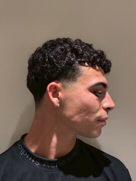 ダンヒルバーバー(dunhill BARBER) マレッドヘア<理容室>[メンズ/シェービング/床屋/銀座]