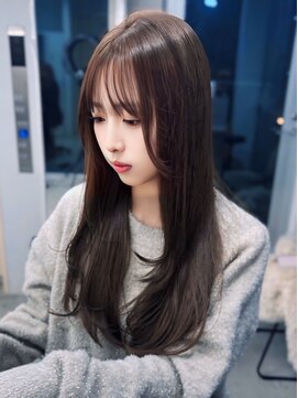 ジゼル 梅田(GiseL) ロング レイヤー 顔周りカット 前髪 オリーブグレー 透明感 20代