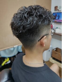 タウラアルチザンヘアーの写真/お子さん～大人まで幅広い世代で人気◎一人ひとりのライフスタイルなどに合わせた提案で理想のスタイルに！