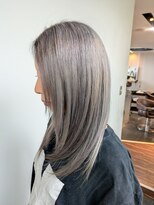 ヘアサロン フラット(Hair salon flat)&nbsp;ダブルカラー　ペールグレージュ