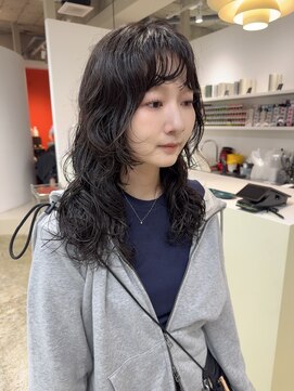 フィット ヒュー 千葉(fit hue) ミルクティーブロンド/ダークブルー/デジタルパーマ/千葉駅