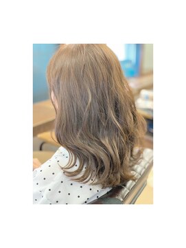 ルーム(Luum) ハイトーン、べーじゅ