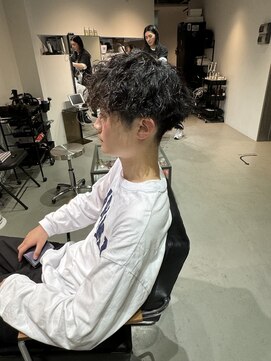 イズ(iss) [Mizuki指名限定イベント向けて]ツイストスパイラルパーマ