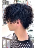 縦落ちツイストスパイラルパーマ×メンズウルフ黒髪