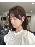 ぱつっとシースルーバング＆ふわっと柔らかいくびれボブ