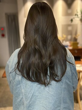 エインアンリー 明治神宮前(AIN.ANLY.) ワンカールレイヤーカット美髪バング薄め前髪小顔カット