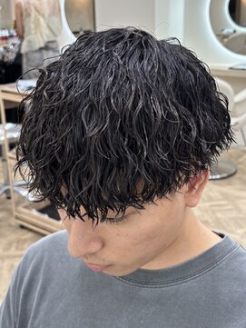 ボンドストーリールミエール(Bond Story lumiere) 縦落ちパーマツイストスパイラルラウンドマッシュ眉毛