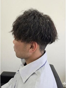 メンズ刈り上げソフトツイストスパイラルパーマ