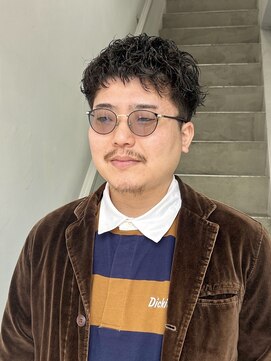 クロト(Clotho) スパイキーショート/ツイストスパイラル波巻きメンズウルフ