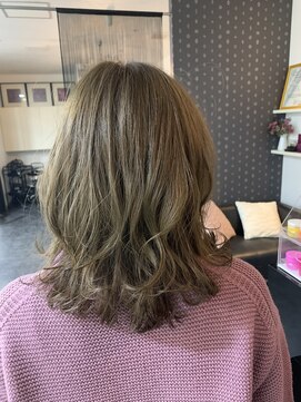 グレイス(Grace) 外ハネふんわりスタイル