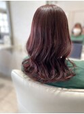 バーガンディピンク×セミロングゆる巻き